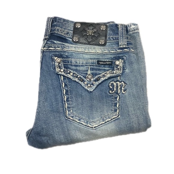 Miss Me Women’s Light Washed Cropped Denim Blinged Out Jeans JE5755C2 Sz 30 - Picture 3 of 4